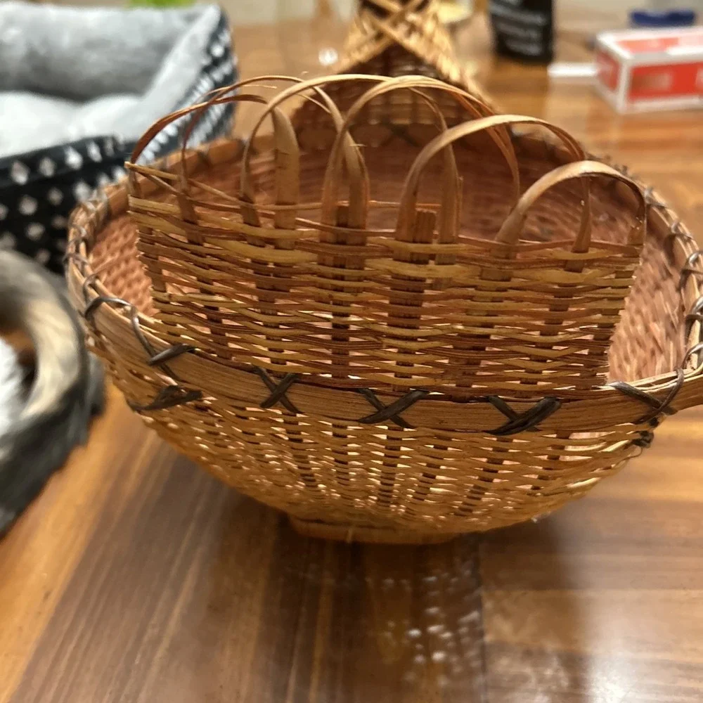 Large Vintage Wicker‎ Hen Basket For Eggs Bread Flowers